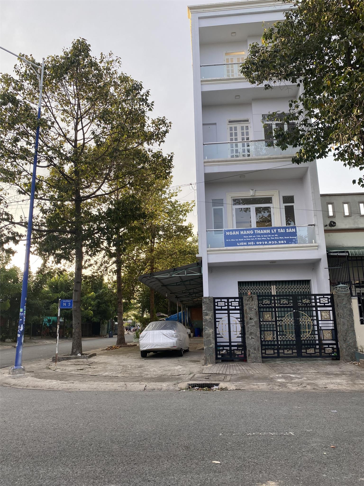 Sở hữu căn gốc 2 mặt tiền đường lớn, ngay TP Mới Bình Dương, ngân hàng thanh lý, giá tốt nhất khu vực