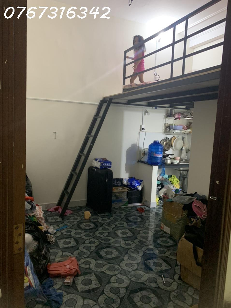 Do chuyển chỗ làm mình cần pass lại phòng tại Núi Thành p13 Tân Bình, gần Cộng Hoà cầu vượt HH Tham