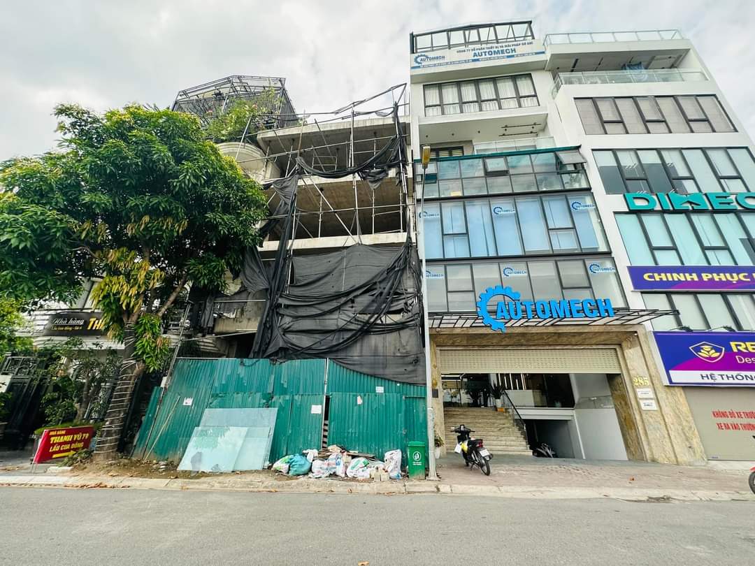 TOÀ NHÀ 8 TẦNG MẶT PHỐ VÍP LONG BIÊN LÔ GÓC 2 MẶT THOÁNG - ĐẸP NHẤT PHÚC LỢI - KINH DOANH ĐỈNH , 196M2 37 TỶ