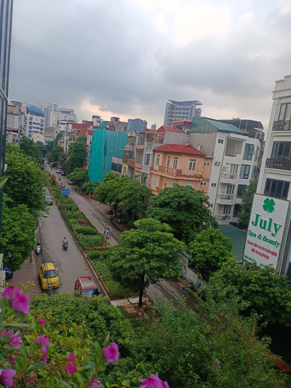 Bán Nhà Mặt Phố Đặng Thùy Trâm_Nhà Đẹp Long Lanh_KD Cực Đỉnh_Vỉa Hè Rộng_Vị Trí Cực Đẹp