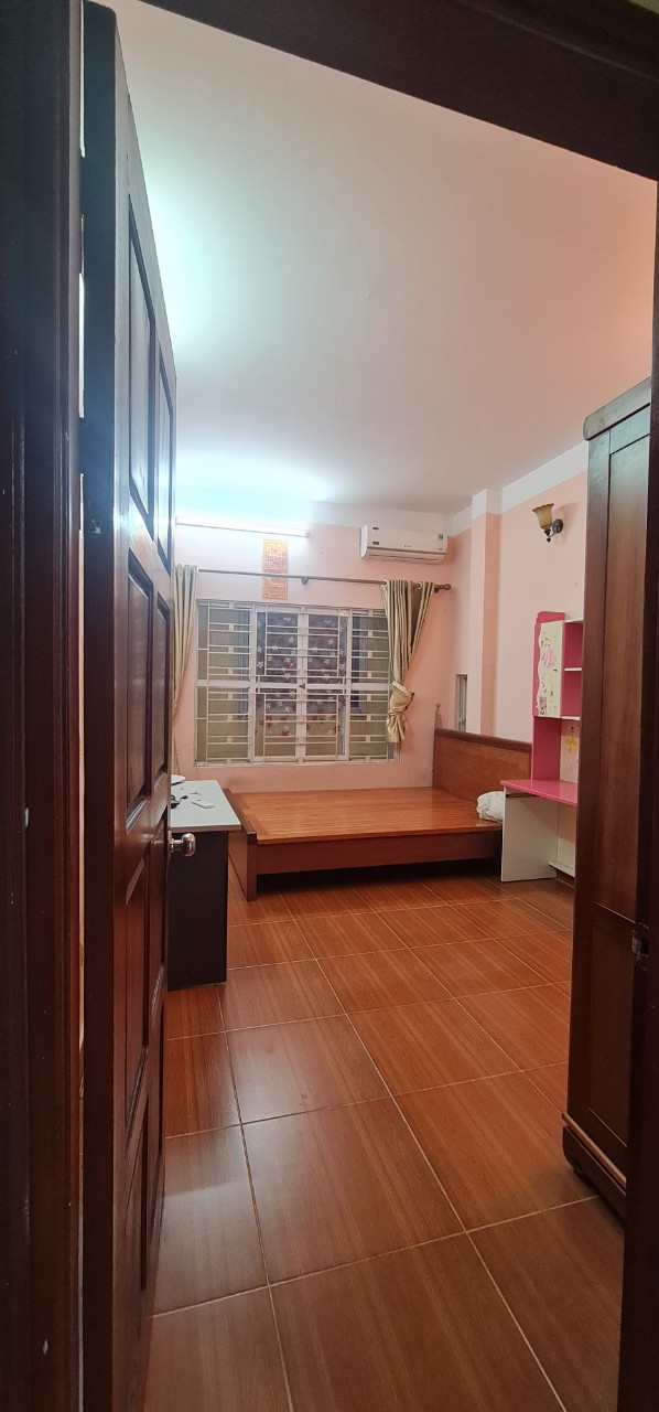 Cho thuê nhà Văn Quán, 35m2 x 5 tầng, 3 ngủ, 4 vệ sinh, đủ đồ, 9 tr, ô tô ngay nhà