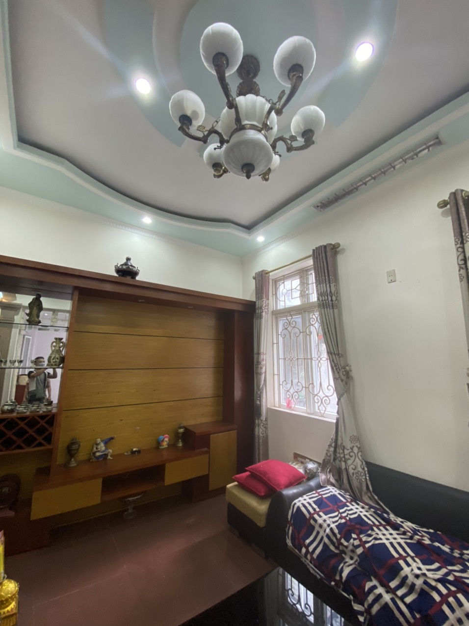 Bán nhà ngõ 140 Đình Đông, diện tích 55m 3 tầng độc lập, GIÁ 2.8 tỉ lô góc.