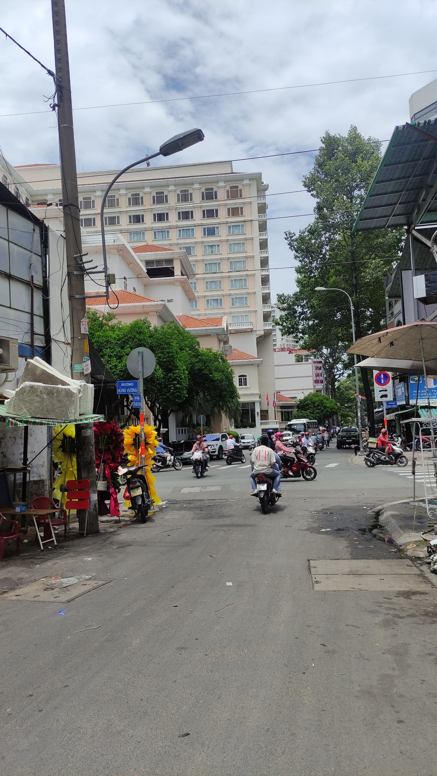 HẺM XE TẢI - TRẦN BÌNH TRỌNG - HỒ THỊ KỶ - LÝ THÁI TỔ - 3 TẦNG - 48M2 - KINH DOANH