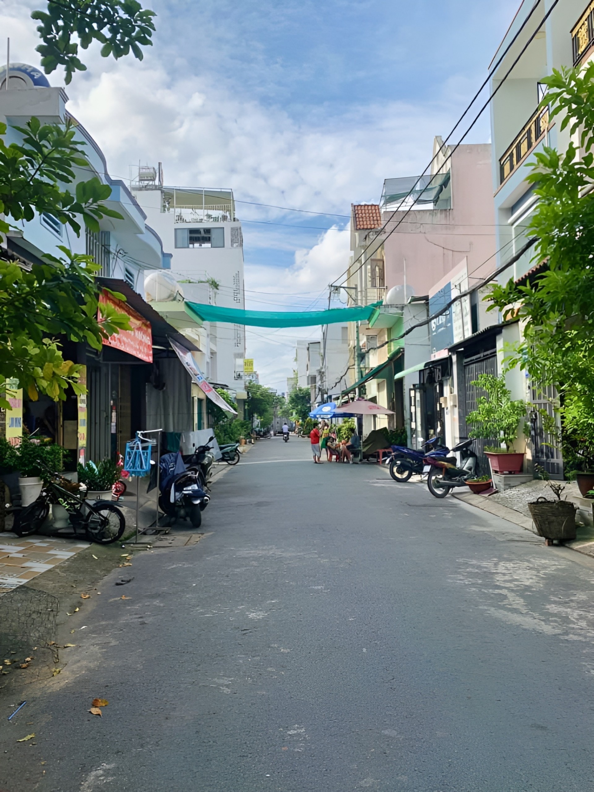 Bán nhà Đường Liên khu 4 - 5, Bình Tân, 5.5x16m, 1 trệt 2 lầu, hẻm xe tải thông, giá rẻ