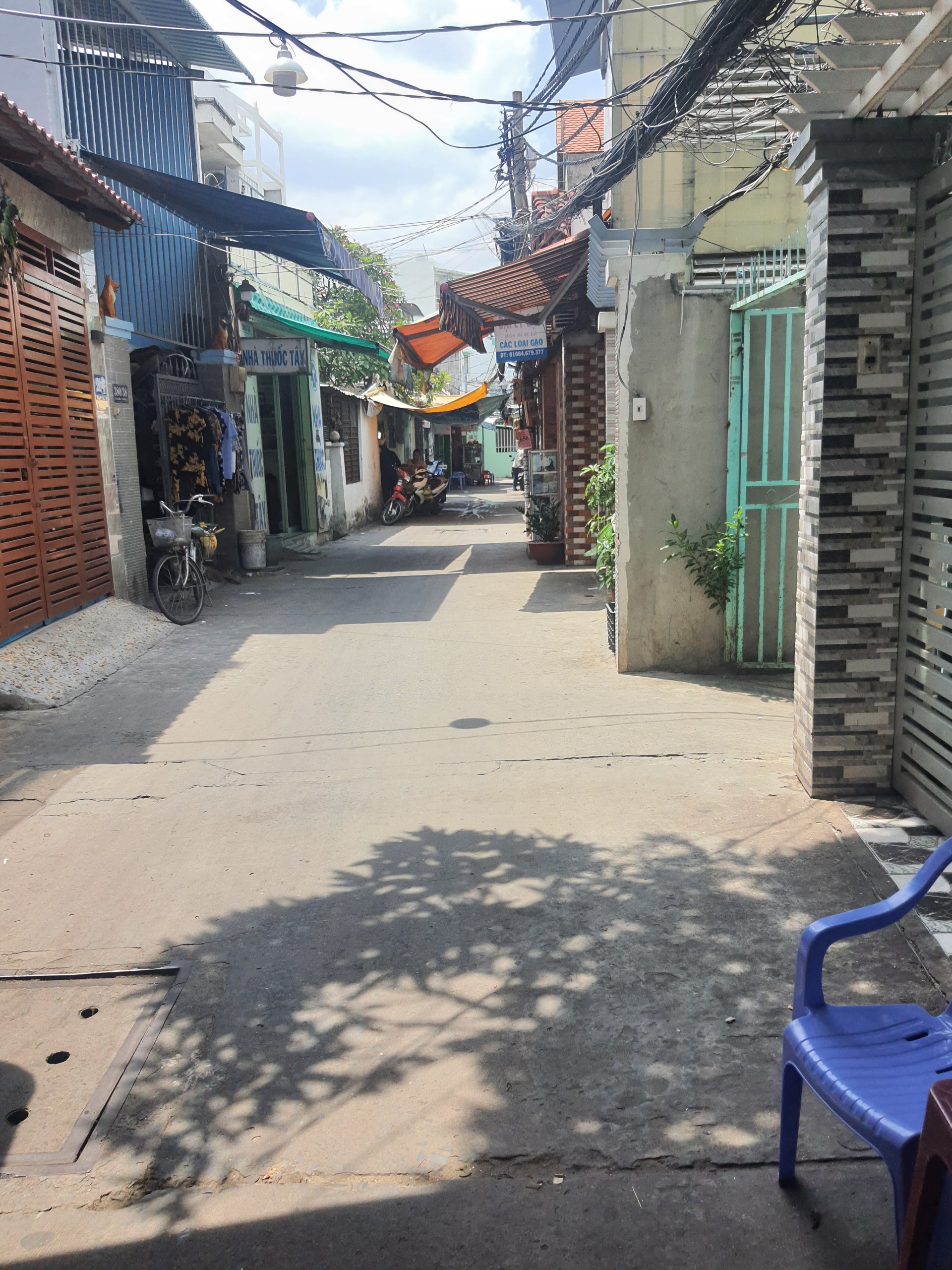 NHÀ 3 TẦNG BTCT - HẺM XE HƠI - Q.7 - GIÁ CHỈ 3.X TỶ - P. PHÚ THUẬN