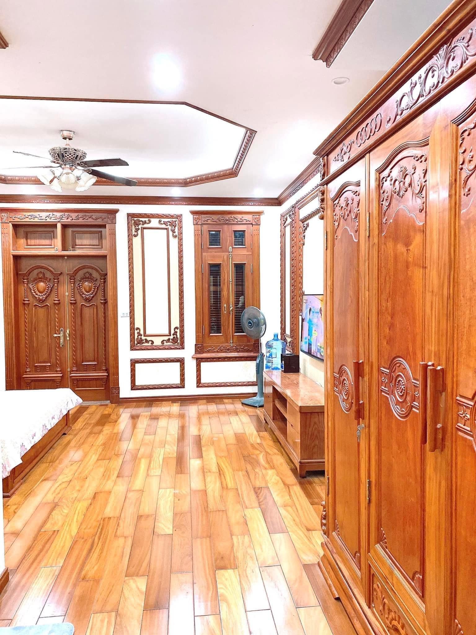 Bán nhà 69m2 phố Âu Cơ, Tây Hồ Gara 3 Ô tô phi Kinh doanh đắc địa 8.5 Tỷ