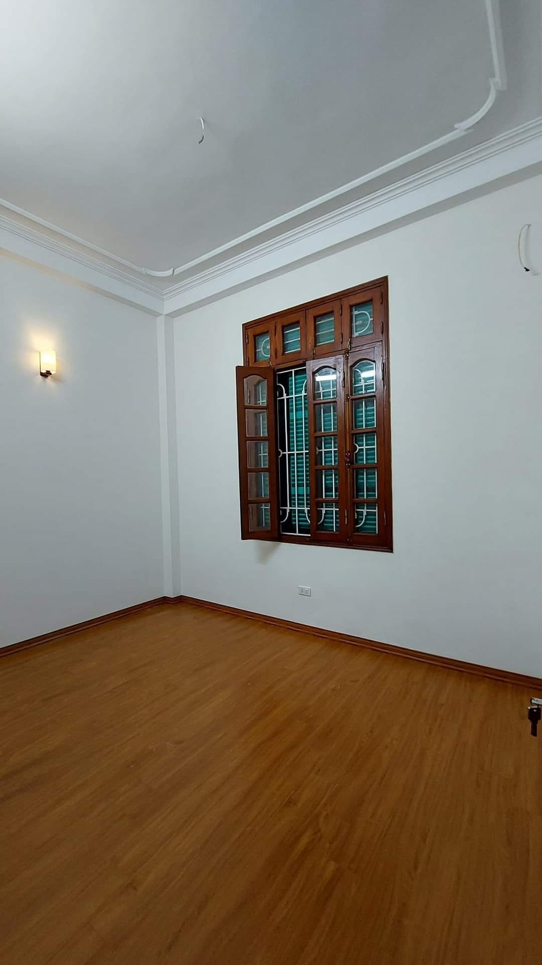 Bán nhà 98m2 phố Hồng Tiến, Long Biên Gara 2 Ô tô 6 tầng Thang máy Giá 13.3 Tỷ