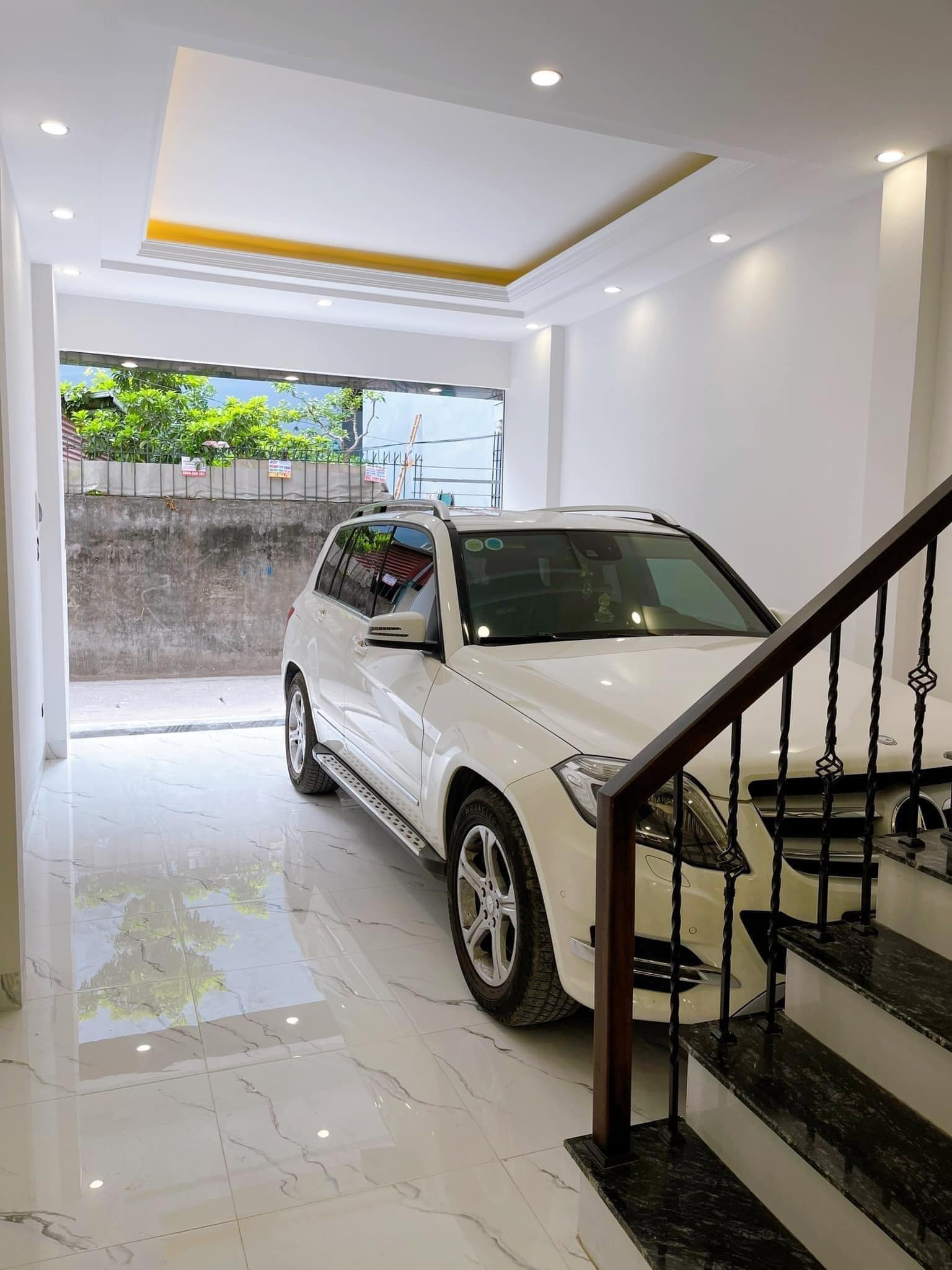 Bán căn nhà 41m2 phố Nguyễn Văn Cừ, Long Biên Gara Ô tô XỊN Thang máy XỊN 6.6 Tỷ