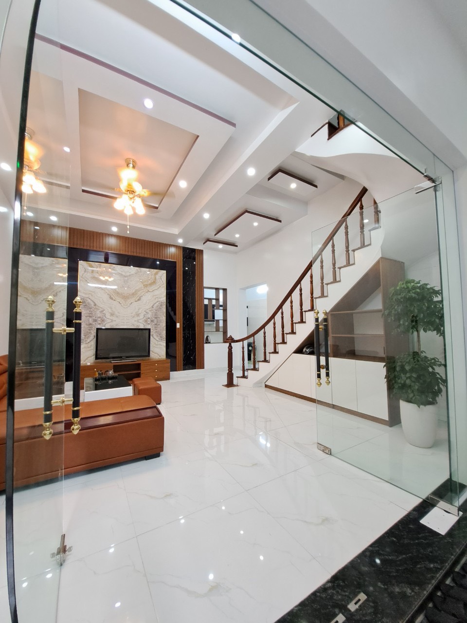 Bán nhà 3 tầng full tiện ích nhà đẹp ngay Dư Hàng, Lê Chân, Hải Phòng giá 2,9 tỷ