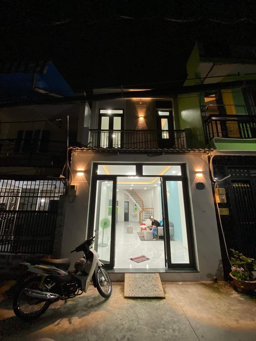 BÁN NHÀ - LÔ TƯ - BÌNH TÂN - HẺM XE TẢI - 2 TẦNG - 46M2 - NỘI THẤT ĐẸP - NHỈNH 3 TỶ