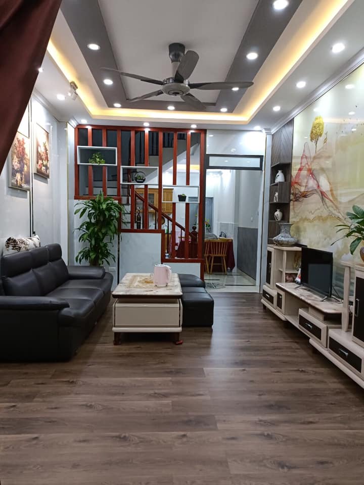 CẦN BÁN GẤP! NHÀ VŨ TRỌNG PHỤNG –TX, 46M2*5T, BA GÁC TRÁNH GIÁ 5.7 TỶ.