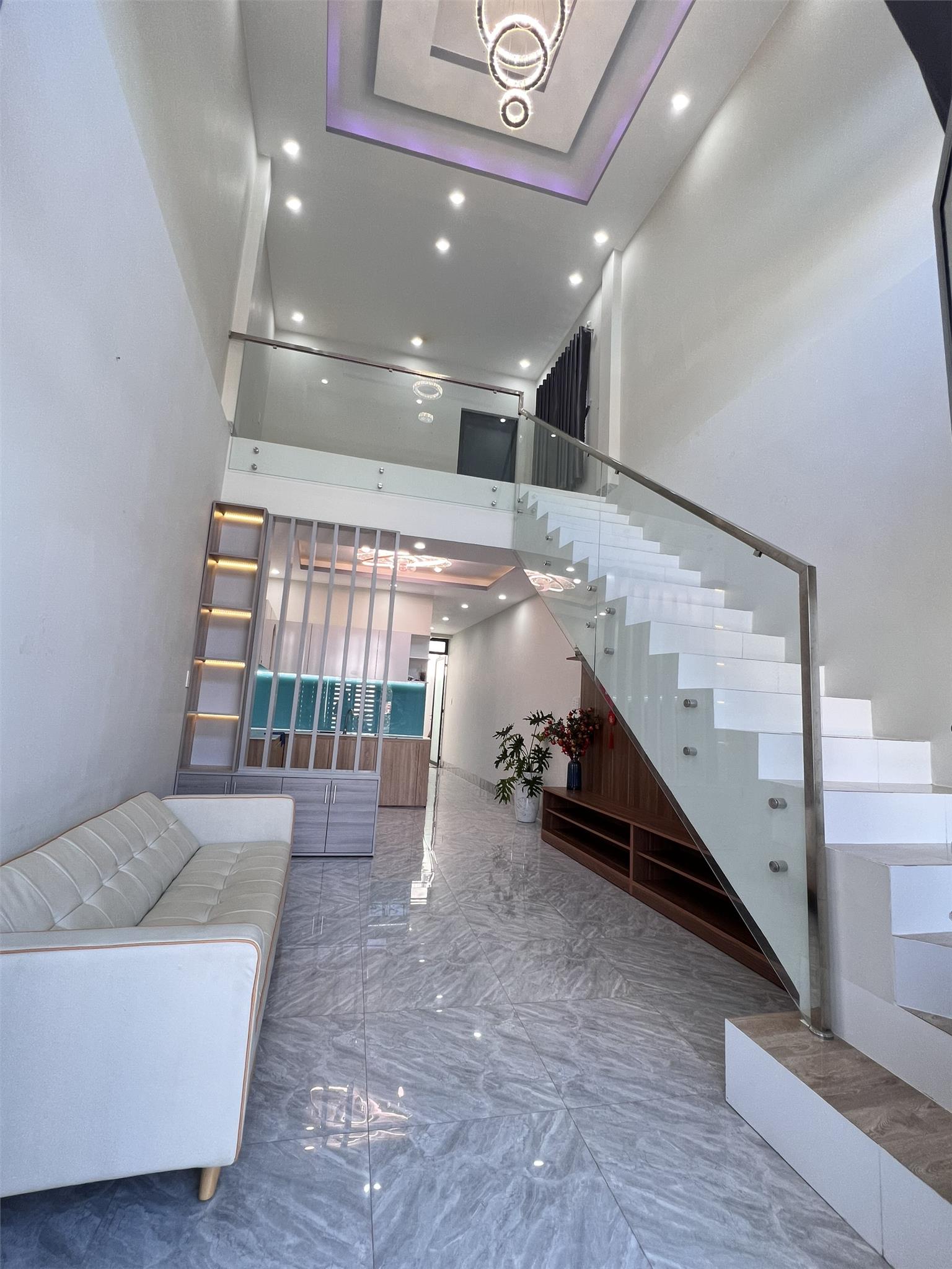 Tuyệt đẹp và giá rẻ, căn nhà mới xây chờ bạn đến xem ngay!