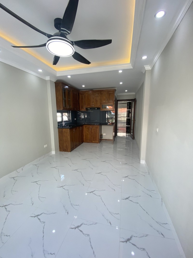 Bán mặt phố Hoàng Mai 40m2 - 5 tầng thang máy - MT4m - Ô tô tránh - Kinh doanh đỉnh - 7 tỷ