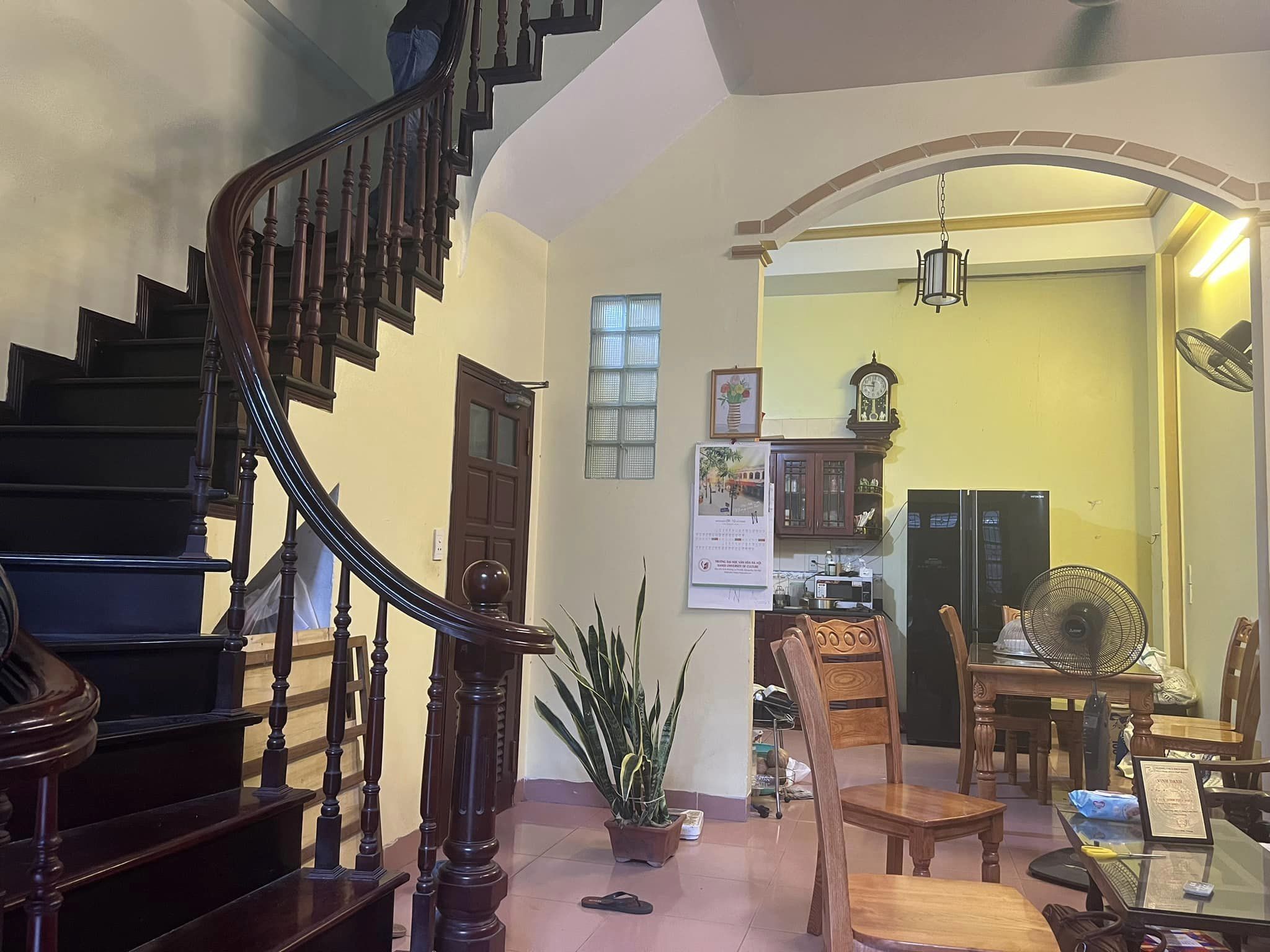 Nhà riêng ngõ 34 Hoàng Cầu - Lô góc - Ô tô tránh cách 15m - DT 49m2 - Ở ngay - 6.7 tỷ