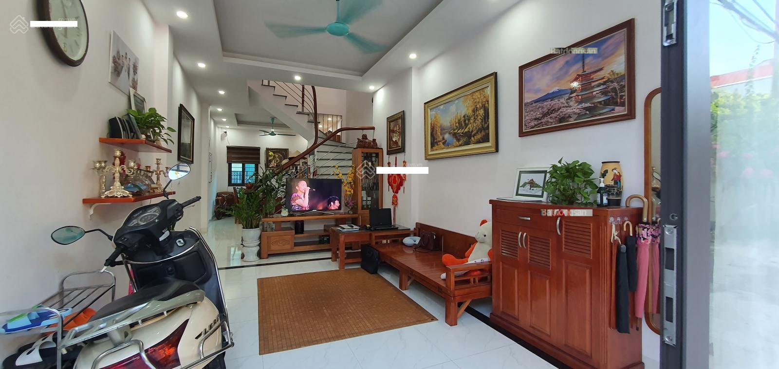 Bán nhà phố Hoàng Văn Thái 100m*MT6m – Phân lô ô tô tránh – Kinh doanh – Văn Phòng – 20 tỷ.