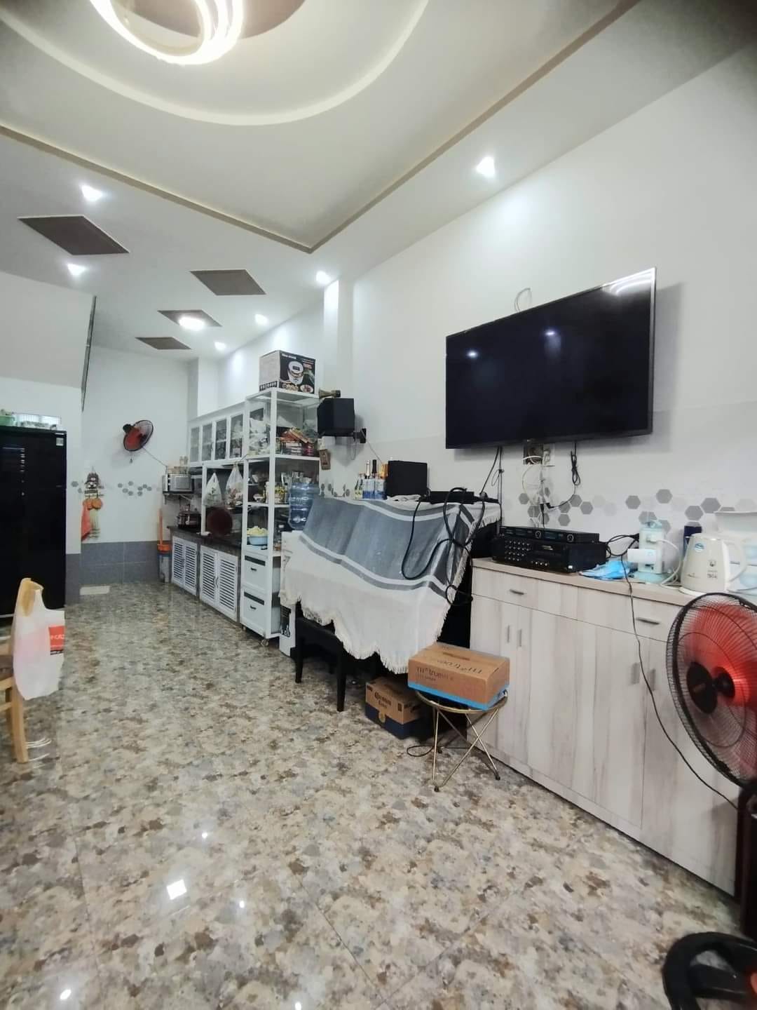 BÁN NHÀ ĐƯỜNG HÒA BÌNH - TÂN PHÚ - NHÀ ĐẸP 3 TẦNG XE HƠI ĐỖ CỬA - 4,2MX10M - CHỈ 4,9 TỶ