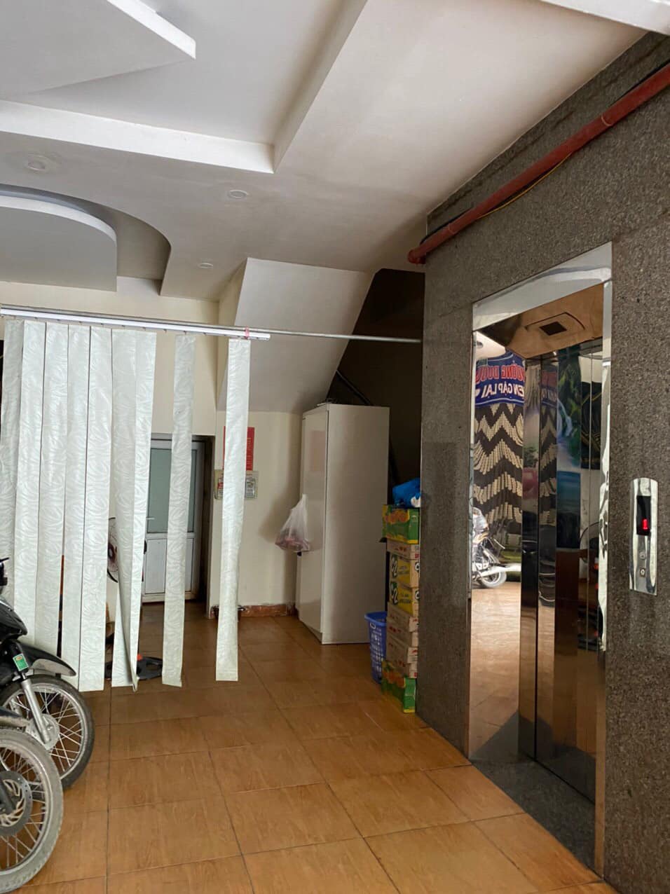 Cần bán khách sạn Trung Kính, Cầu Giấy 79m2, 7T, 27tỷ