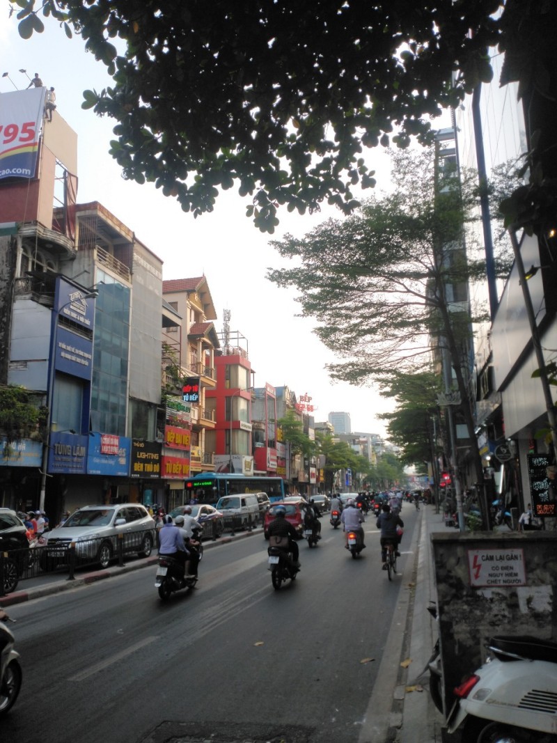 Bán nhà mặt phố Tây Sơn 88m*MT5m - Vỉa hè đá bóng - Ô tô dừng đỗ - kinh doanh đỉnh - 22 tỷ