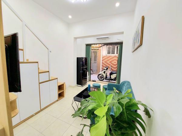 CHÍNH CHỦ CẦN BÁN NHÀ TẬP THỂ TẦNG 1 NGÃ TƯ PHỐ HUẾ - BẠCH MAI QUẬN HAI BÀ TRƯNG HÀ NỘI DT: 28/30M2 Giá : 1tỷ