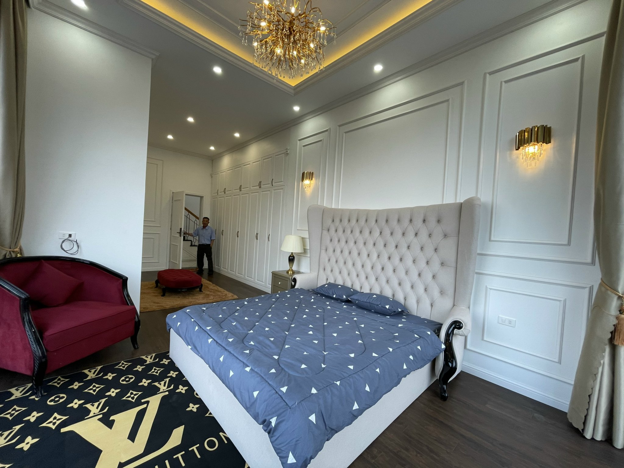 BÁN NHÀ LỆNH CƯ, 30m2x 5T, MT5m, Ô TÔ ĐỖ CỔNG, LÔ GÓC, KINH DOANH, CHỈ NHỈNH 4 TỶ