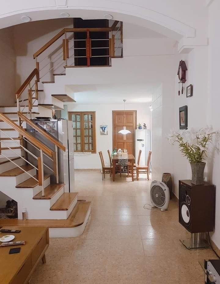 Bán nhà Lương Định Của 40m Ô tô vào nhà mới đẹp ở kinh doanh đều hợp lý