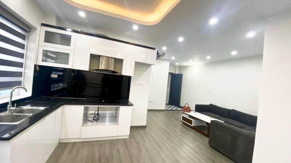 BÁN NHÀ THỔ QUAN, 3.6m2x 4T, MT3.6m, Ô TÔ ĐỖ CỔNG, LÔ GÓC, KINH DOANH, CHỈ NHỈNH 2 TỶ