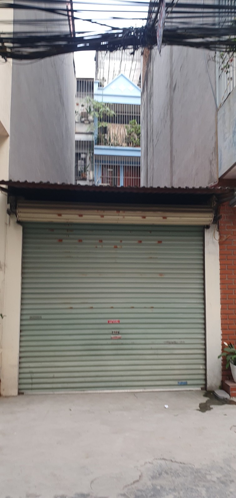 PHÂN LÔ QUÂN ĐỘI - GẦN PHỐ - Ô TÔ ĐỖ CỬA - 2 MẶT NGÕ TRƯỚC SAU THOÁNG