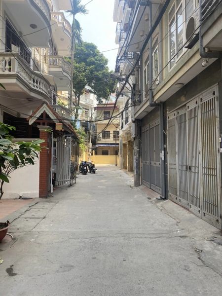 BÁN NHÀ TRẦN CUNG 50M2 X 5T, MT 4.1M, Ô TÔ ĐỖ CỬA – TẶNG NỘI THẤT 8.8 TỶ