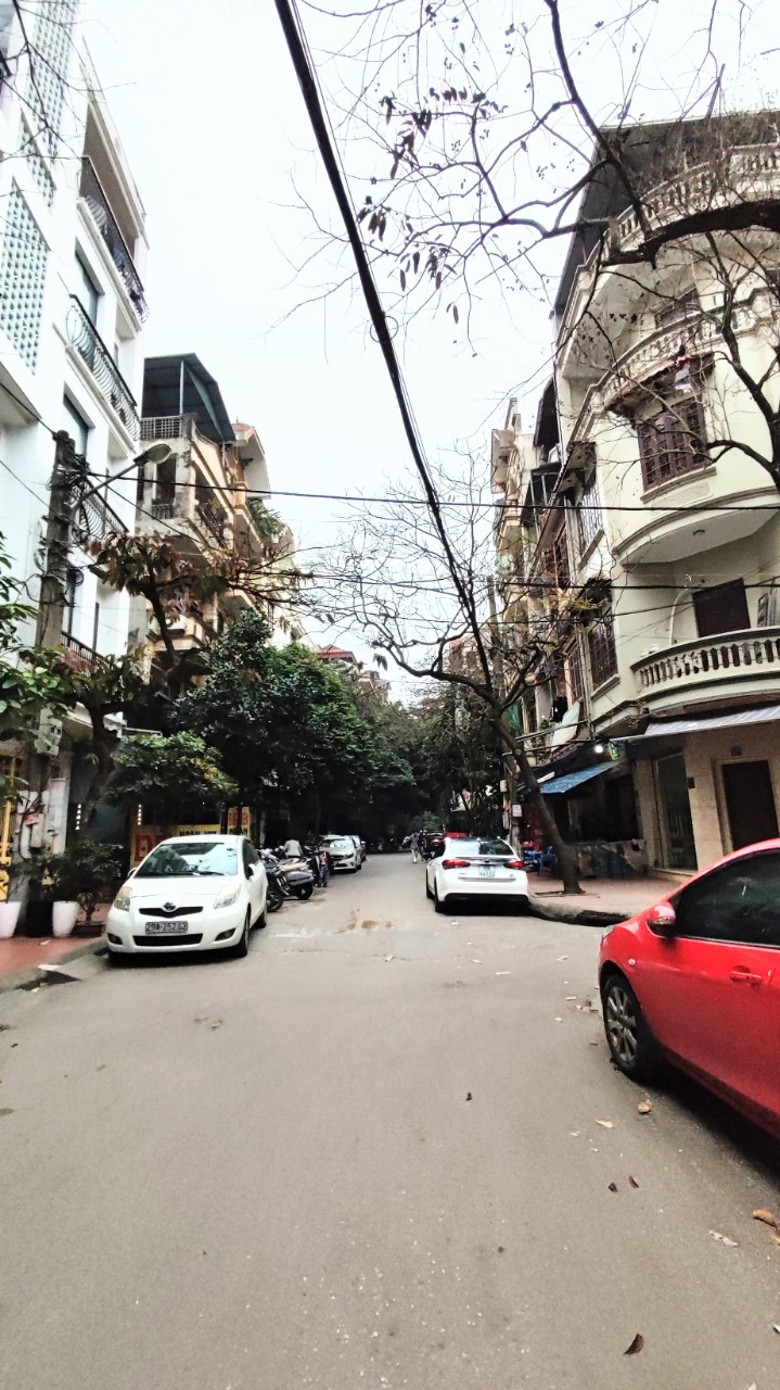 Bán nhà phố Kim Đồng 50m*5T*MT6m, lô góc 2 vỉa hè, ô tô tránh, kinh doanh đỉnh – Chỉ 10 tỷ