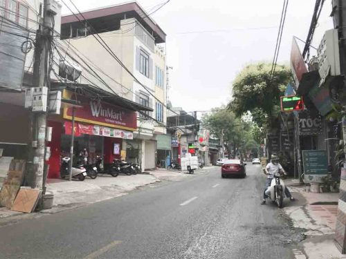 Bán nhà mặt phố Hữu Hưng 95m2*MT4m, vỉa hè đá bóng, 2 mặt tiền, kinh doanh sầm uất - 6 tỷ.