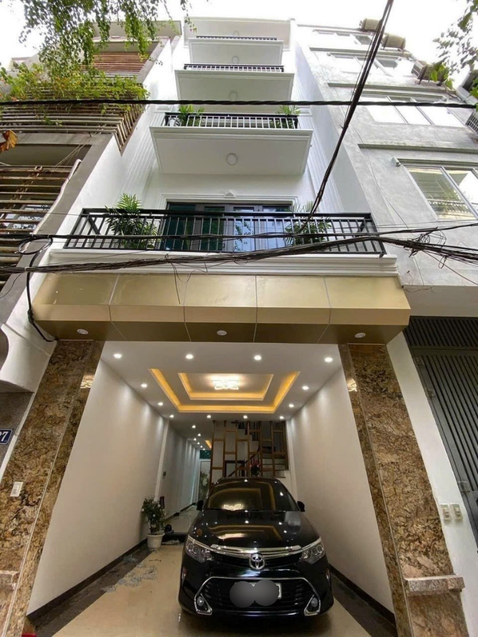 Bán nhà phố Bà Triệu - Hà Đông 38m2*5T thang máy*MT4m, nhà mới kính koong - chỉ 3.8 tỷ.