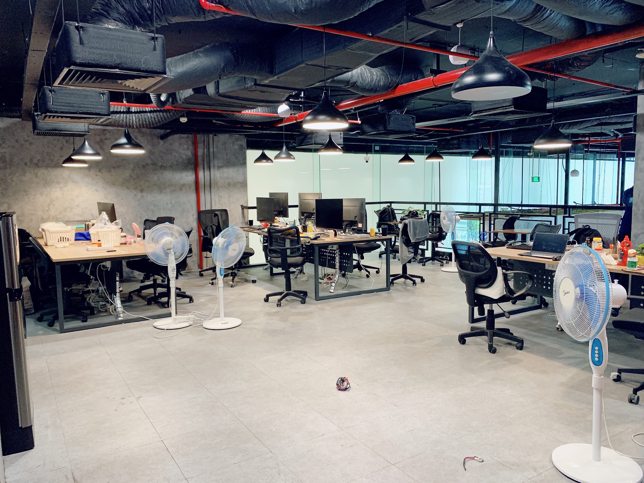 Cho thuê văn phòng 176m2 full nội thất đẹp đường Trung Kính, Cầu Giấy, giá rẻ nhất