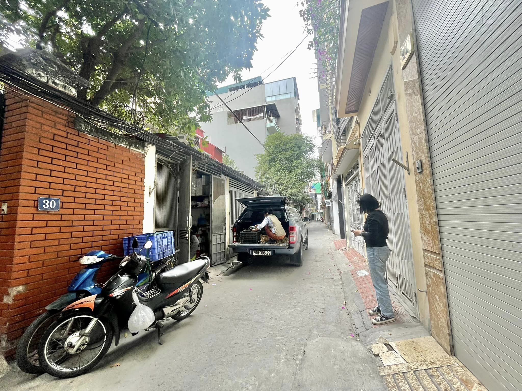 Bán Nhà #LÊ_VĂN_LƯƠNG, Trung Hòa. Cạnh Ô Tô Đỗ 10m. 42m2 Nhỉnh 4 Tỷ. Trung Tâm Nhân Chính