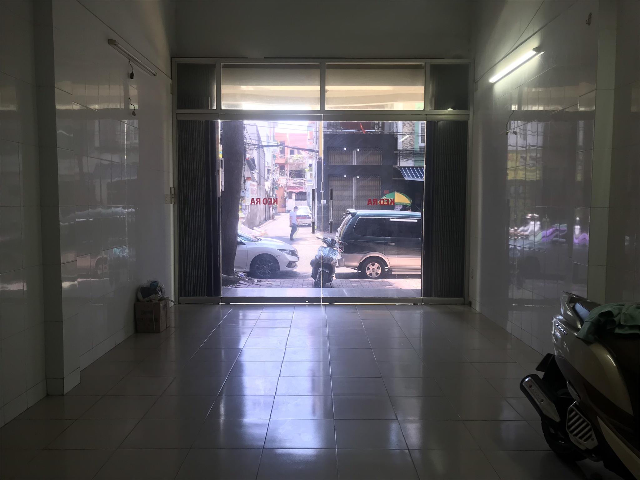 Cho thuê mặt bằng 1t3l kính đẹp đường phạm hồng thái, tpvt