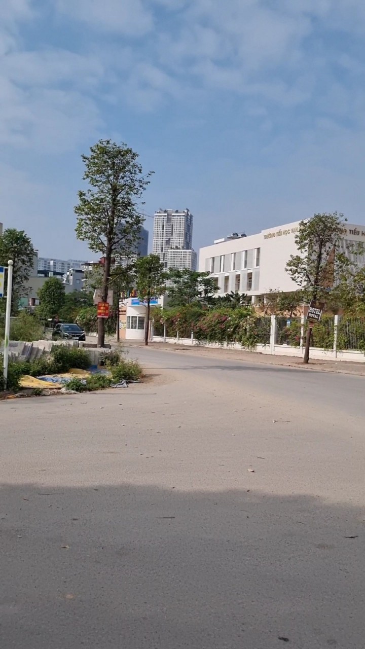 Bán nhà phố Vạn Phúc 5T - 40m2 - MT4m - Lô góc - Ô tô - Gần phố - Kinh doanh - Chỉ 3.8 tỷ