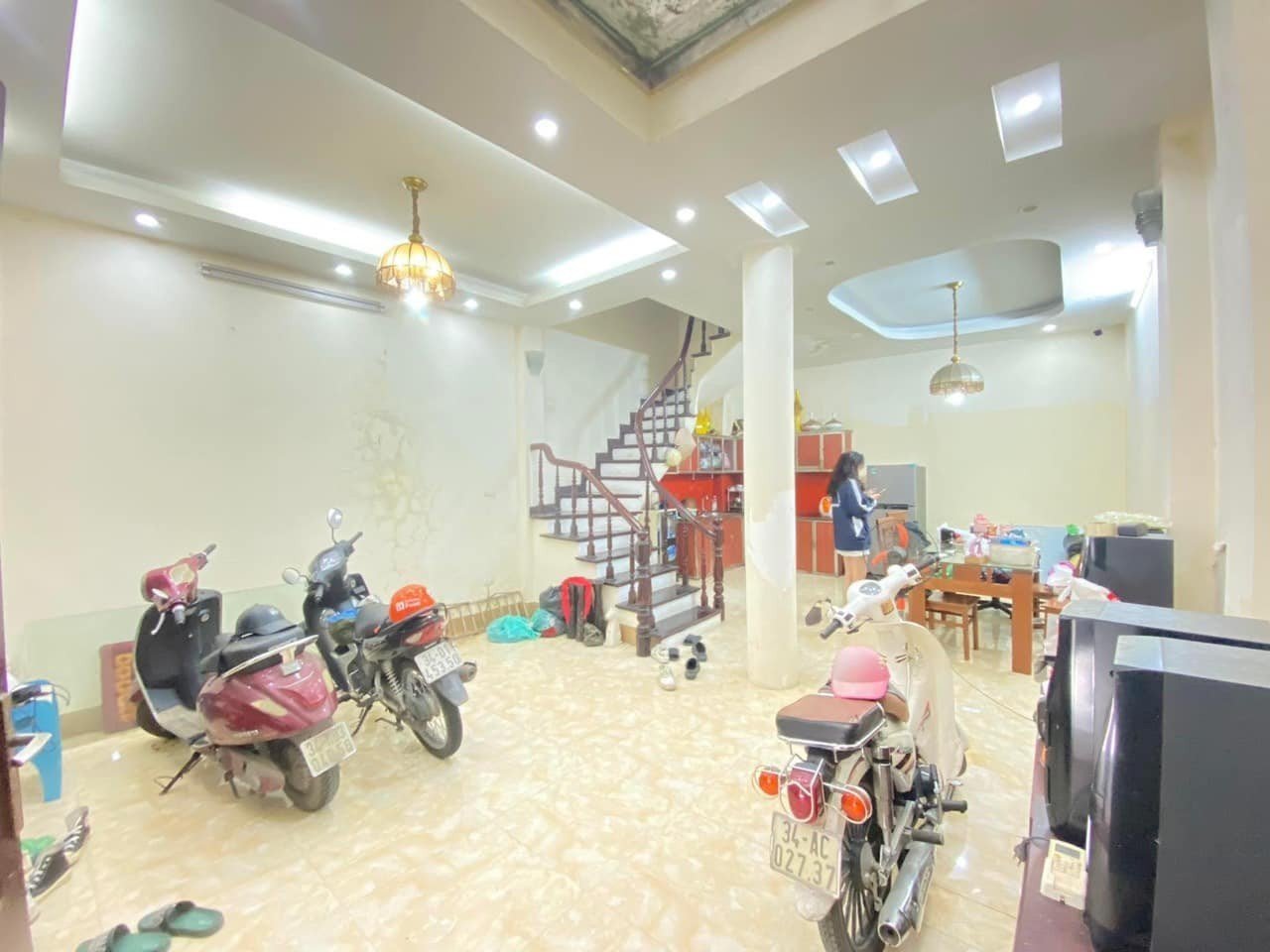 BÁN NHÀ SỐ 36 KHU PHÂN LÔ QUAN NHÂN, ĐƯỜNG 7M Ô TÔ TRÁNH, NGAY HỒ: 47M2, MT 5.1M, 5.5 TỶ