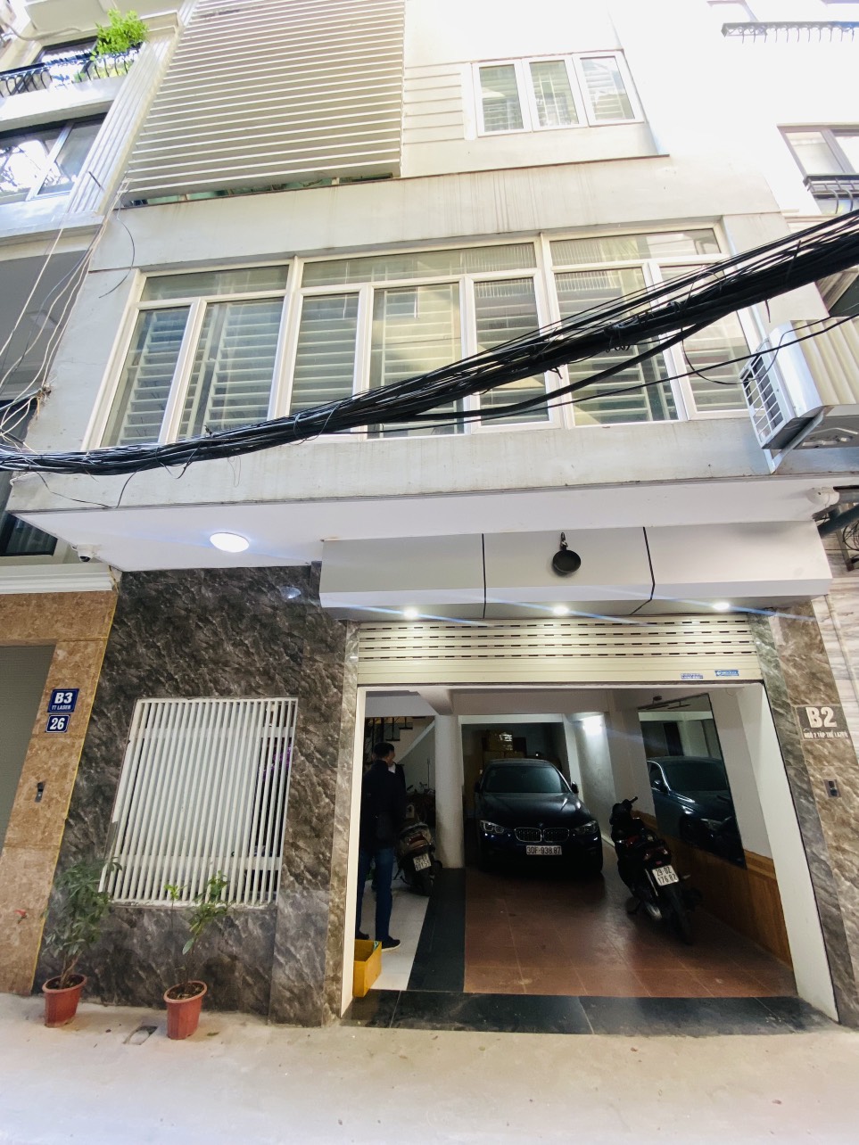 PL ngõ 16 Hoàng Cầu. 39m2-MT 4.4m. OTO tránh kinh doanh. Giá 7.6 tỷ. Chủ mót bán.