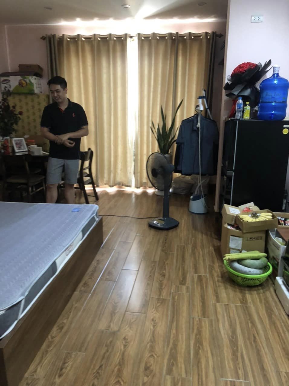 Bán nhà phố Hoàng Hoa Thám, ô tô đỗ cửa, tiện KD 5 tầng 37m2 giá 5.5 tỷ