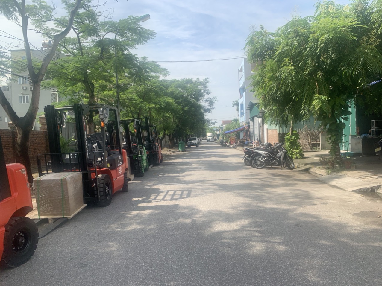 Đất Đấu Giá Phân Lô X2 Cự Khối, Q. Long Biên, 105M2, MT 5m, Giá 80tr/m, Vỉa hè, KD.