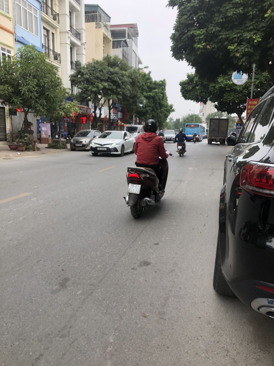 Bán nhà Thạch Bàn, Gần phố, Ô tô, 52 m2, 5T, MT 6 m, giá chỉ 6 tỷ.