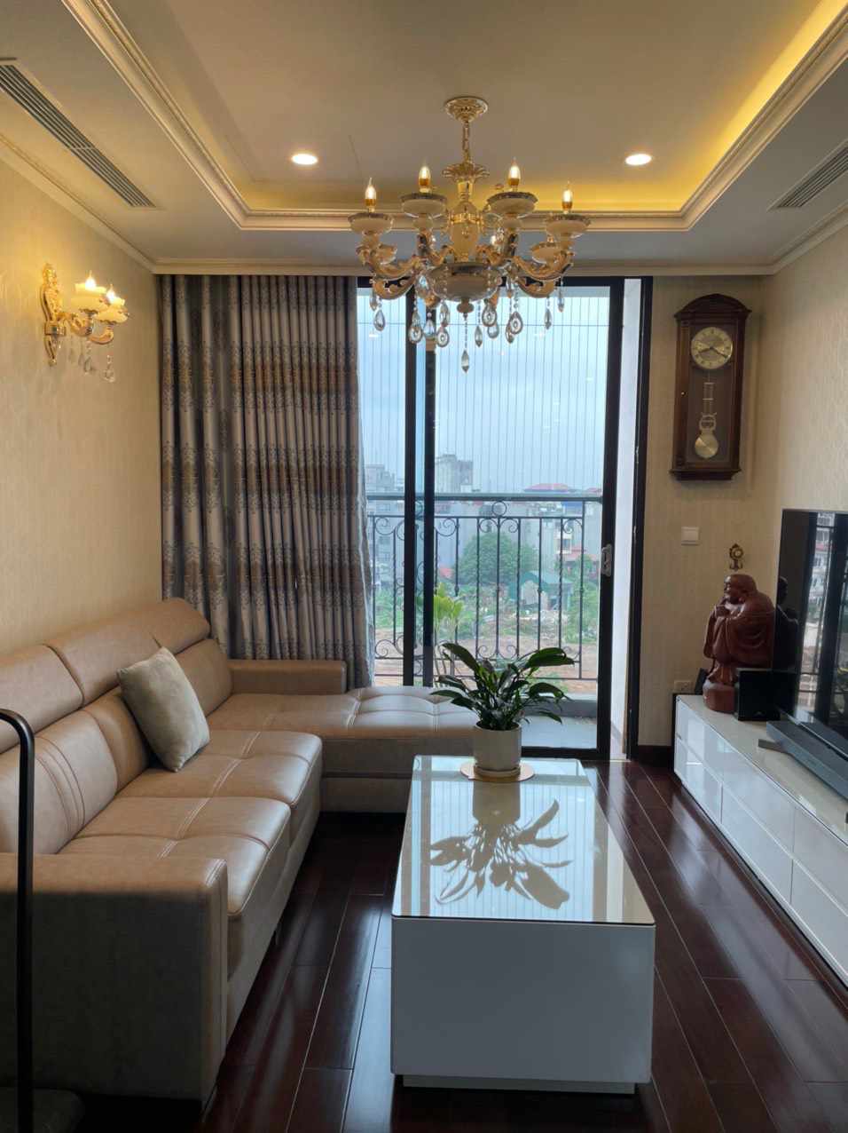 Cần bán gấp Chung Cư HC Golden City Đường Hồng Tiến cạnh Bệnh Viện Tâm Anh, 87m2, 3PN, 2VS.