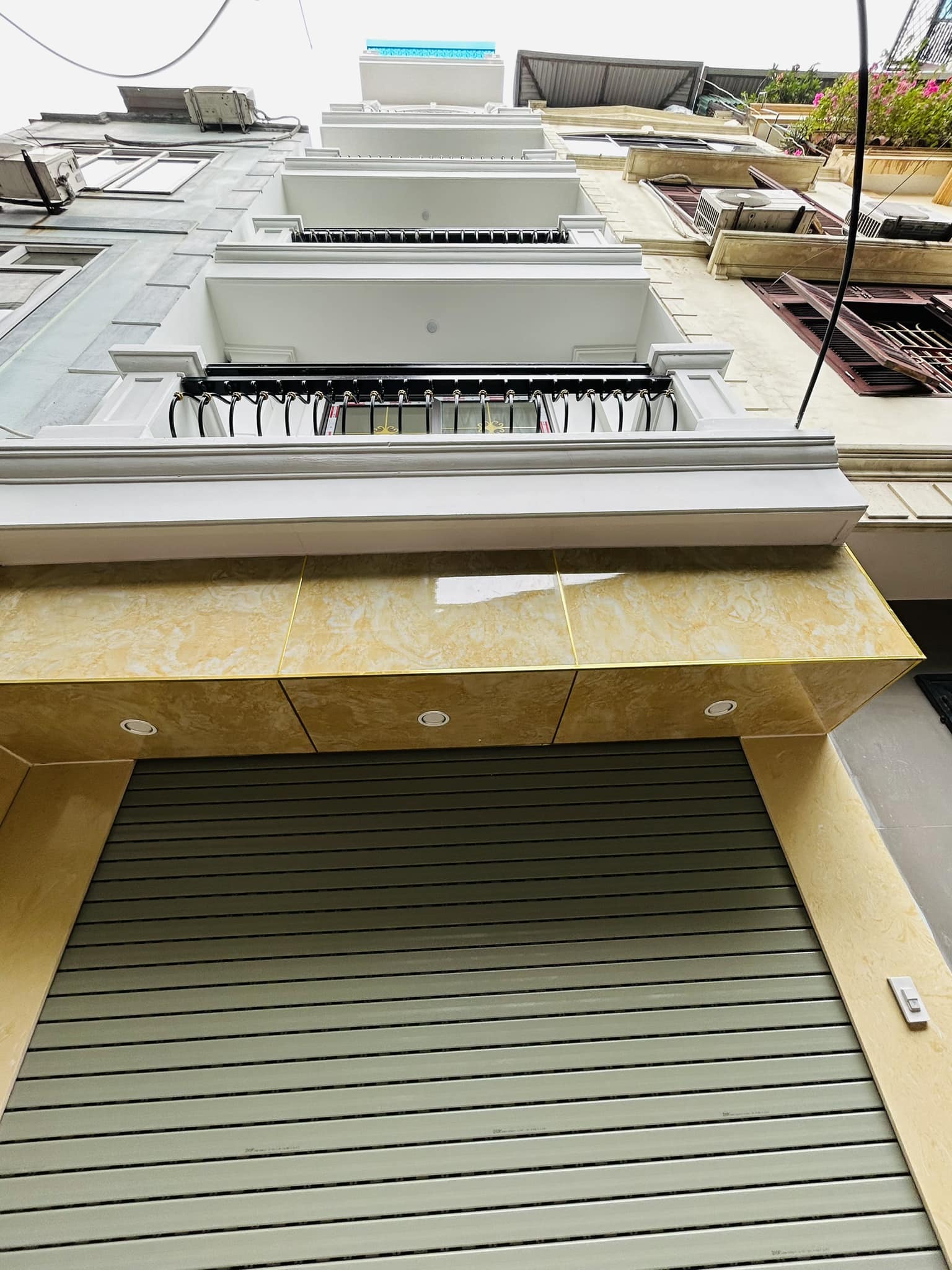 Bán nhà phố Đặng Tiến Đông, ô tô, thang máy, bể bơi, 8 tầng 49m2 giá 14 tỷ