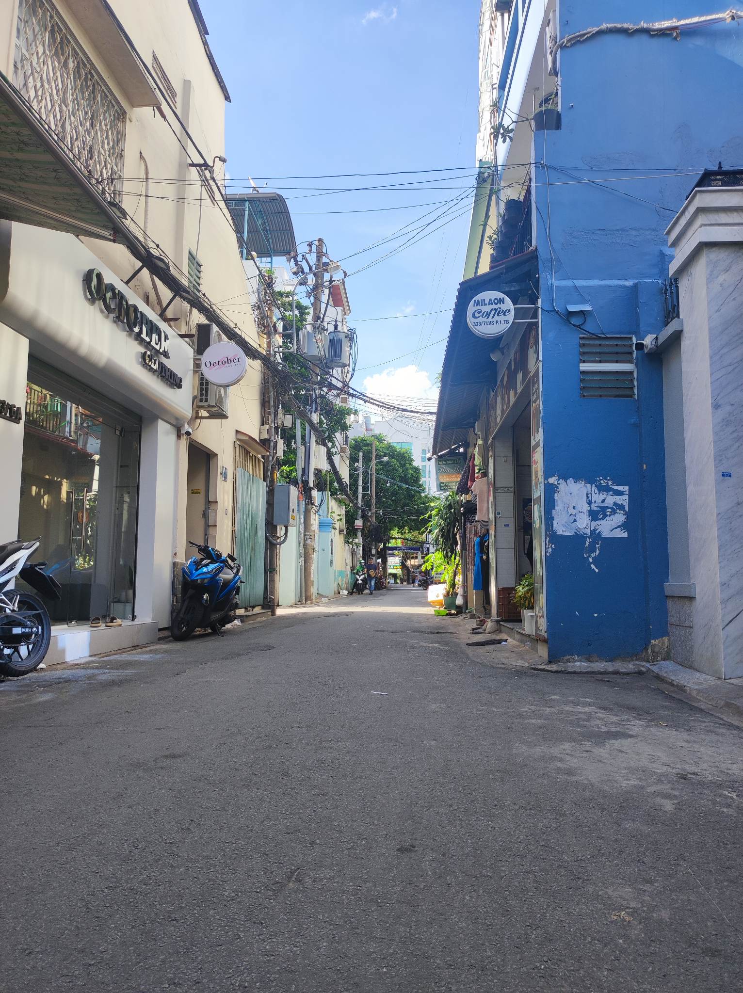 Cần bán gấp nhà Lạc Long Quân Tân Bình 35m2 4tầng giá 4tỷ199 gần chợ Tân Bình