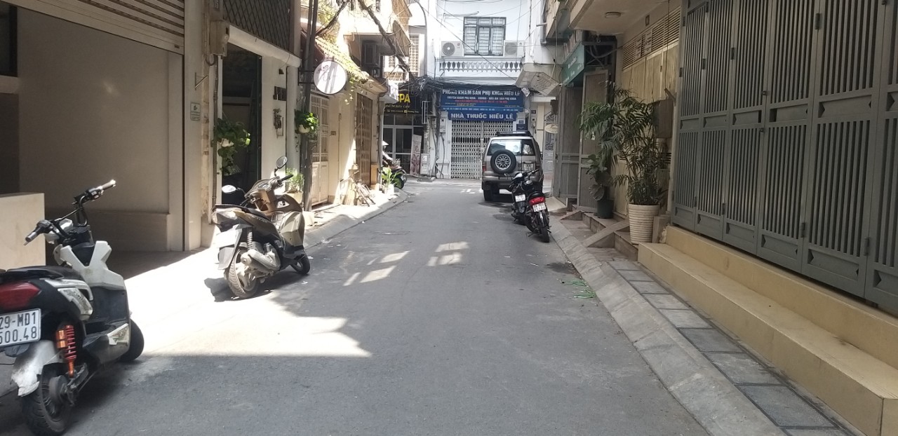 BÁN GẤP PHÂN LÔ NGÕ 18 VŨ THẠNH HÀO NAM DT56m2- MẶT TIỀN ĐẸP, KINH DOANH