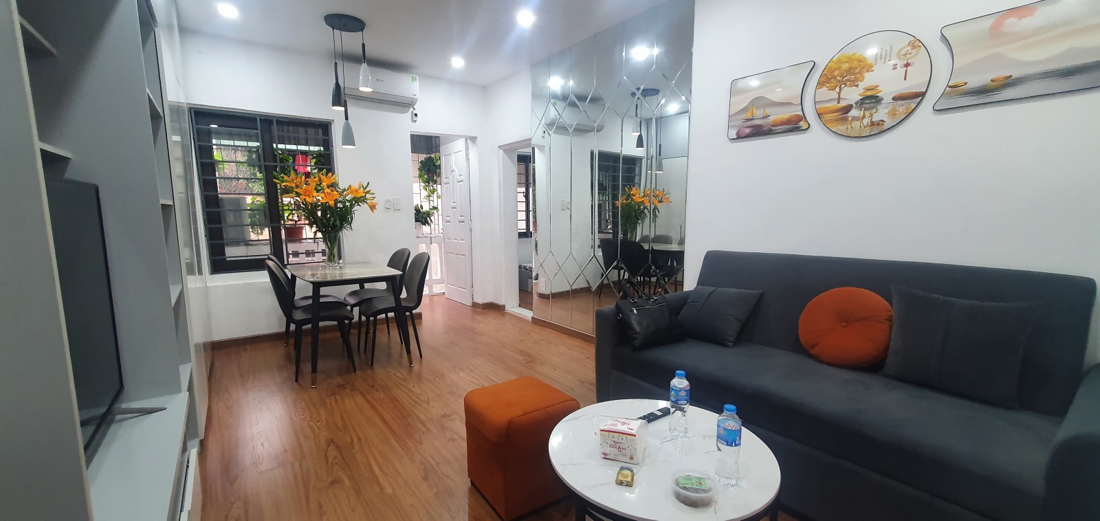 Bán nhà TT Thanh Nhàn, Dt sd 50m, 2 ngủ lưu động, giá hơn 1 tỷ.