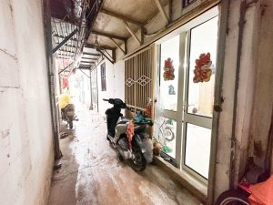 CHÍNH CHỦ CẦN BÁN NHÀ TRONG CHỢ HOA QUẢNG BÁ