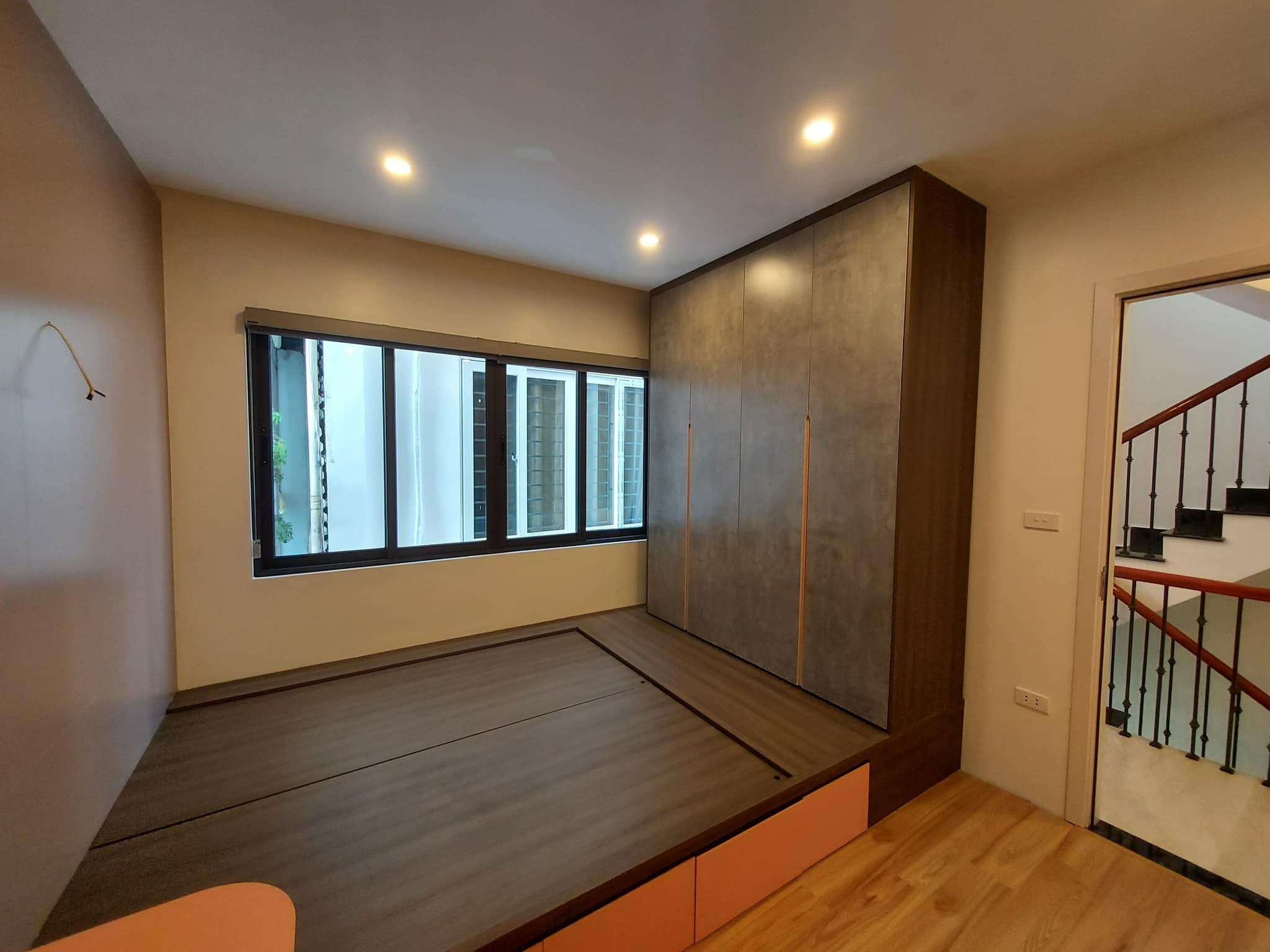 BÁN NHÀ TÂY SƠN -NGÕ THÔNG - Ô TÔ ĐỖ CỬA - 5,4 tỷ