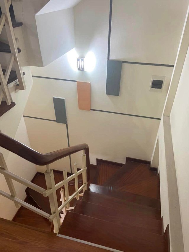 Bán nhà trung tâm quận Cầu giấy dt 44m * 6t * mt 4.5m * 5.2 tỷ