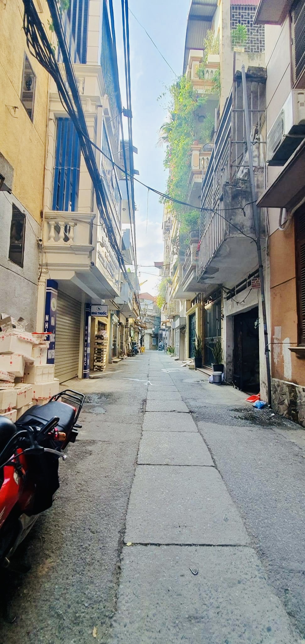 BÁN NHÀ PHÂN LÔ YÊN LẠC QUẬN HAI BÀ TRƯNG - 60M 6 TẦNG MT 3.7M - KINH DOANH VĂN PHÒNG OTO VÀO NHÀ LÔ GÓC 3 THOÁNG NỞ HẬU.