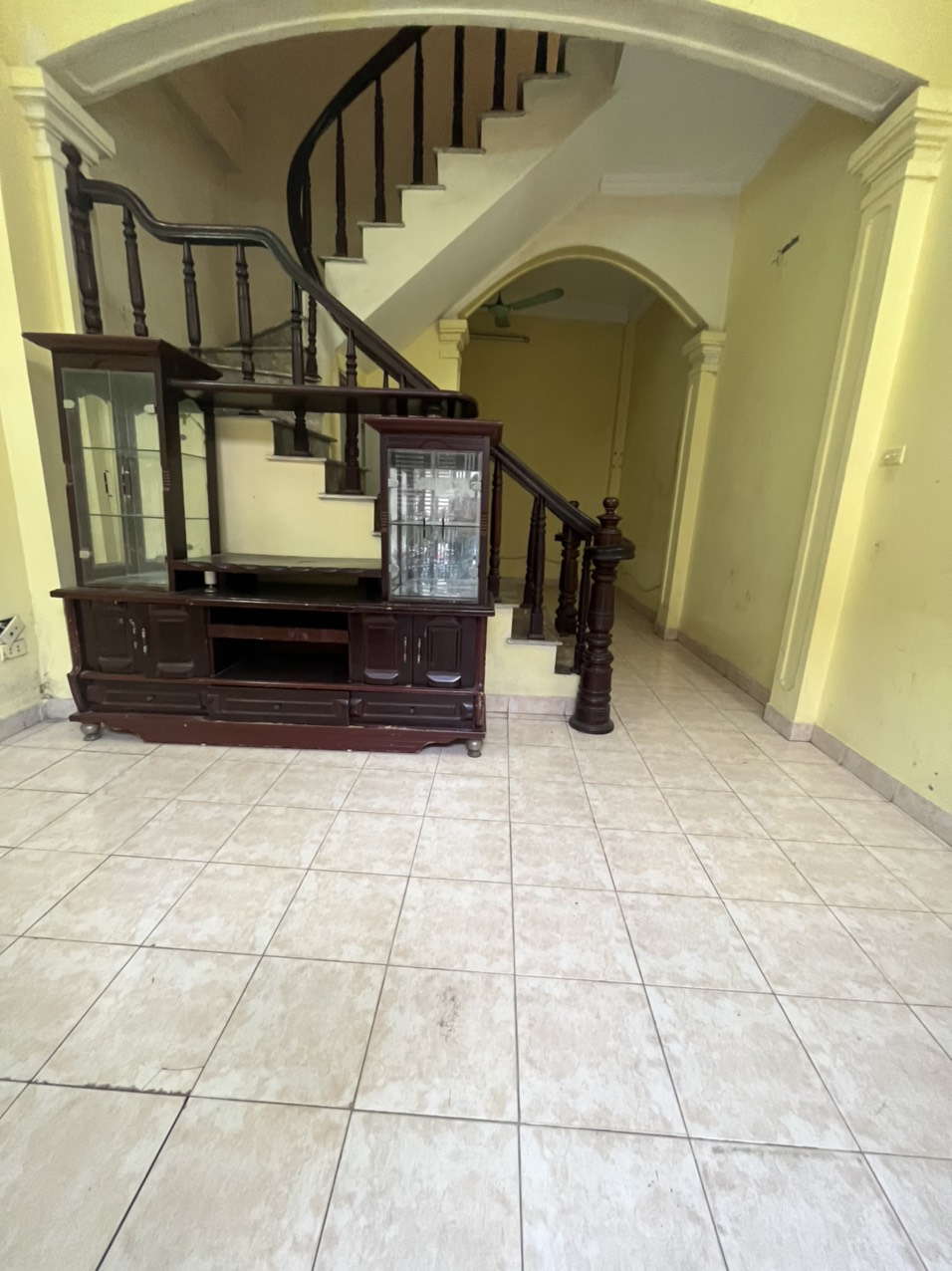 Bán nhà Cổ Nhuế 2, diện tích 40m2, thiết kế 4 tầng, khu vực an ninh, cách mặt đường ô tô 8m